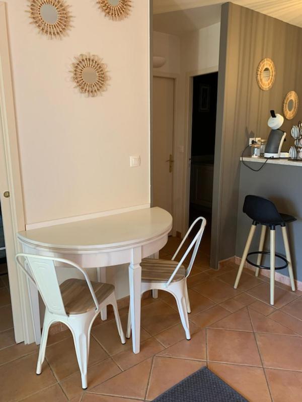 Appartement Cosy Avec Climatisation Reversible Golf De Saumane Экстерьер фото